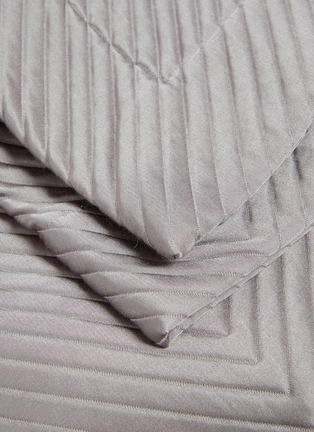 Detail View - Click To Enlarge - FRETTE - Herringbone king size bedcover – Slate Grey