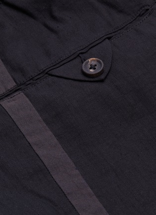  - ZIGGY CHEN - Stripe back pleated linen-cotton cropped jogging pants