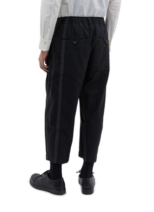 Back View - Click To Enlarge - ZIGGY CHEN - Stripe back pleated linen-cotton cropped jogging pants