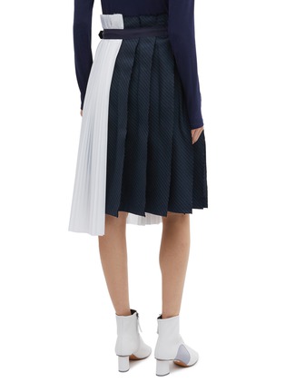 Back View - Click To Enlarge - SACAI - Buckled drawstring colourblock pleated asymmetric skirt