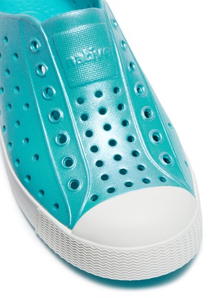 Detail View - Click To Enlarge - NATIVE  - 'Jefferson Iridescent' perforated toddler slip-on sneakers