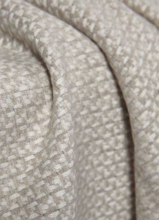 Detail View - Click To Enlarge - OYUNA - Tasa Cashmere Throw – Ivory/Beige