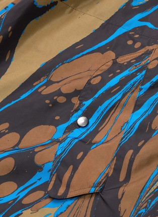  - DRIES VAN NOTEN - 'Vasquez' marble effect splatter print raincoat