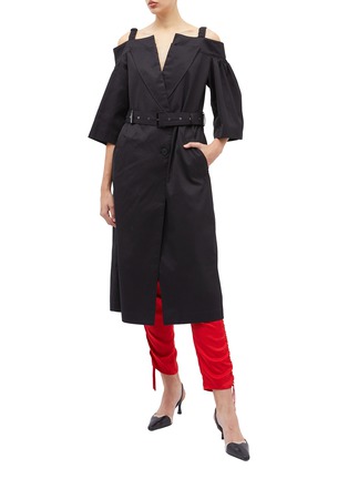 Figure View - Click To Enlarge - AKIRA NAKA - Belted off-shoulder twill trench coat
