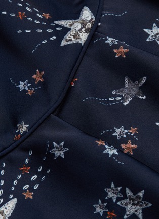 Detail View - Click To Enlarge - SELF-PORTRAIT - Ruffle hem star print satin skirt