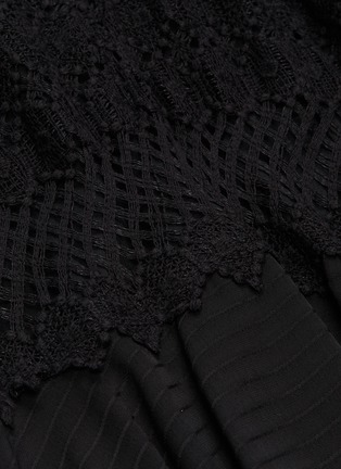 Detail View - Click To Enlarge - PHILOSOPHY DI LORENZO SERAFINI - Tassel cuff macramé panel dress