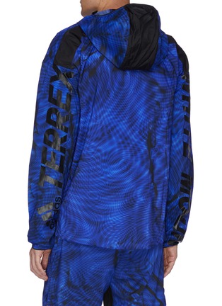 Back View - Click To Enlarge - ADIDAS BY WHITE MOUNTAINEERING - 'Terrex' colourblock abstract print hooded jacket