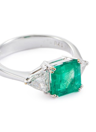Detail View - Click To Enlarge - LC COLLECTION JEWELLERY - Diamond emerald 18k white gold ring