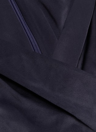 Detail View - Click To Enlarge - DION LEE - 'Release' twist cold-shoulder silk satin dress