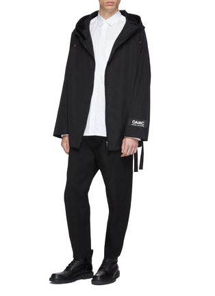 Figure View - Click To Enlarge - OAMC - Strap outseam hooded raglan short parka