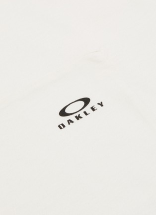  - OAKLEY BY SAMUEL ROSS - Logo print panelled T-shirt
