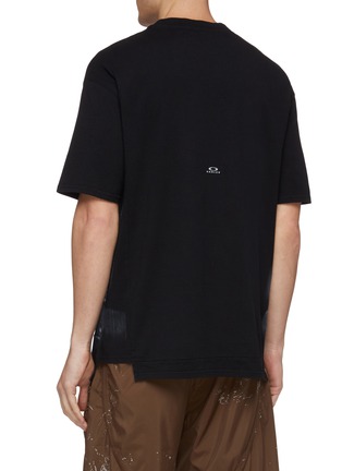 Back View - Click To Enlarge - OAKLEY BY SAMUEL ROSS - Paint stroke print zip outseam panelled hem T-shirt