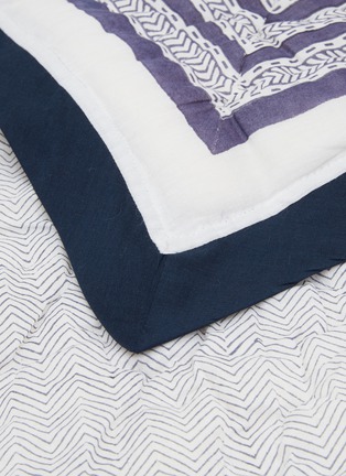 Detail View - Click To Enlarge - MALABAR BABY - Southside reversible quilt – Blue