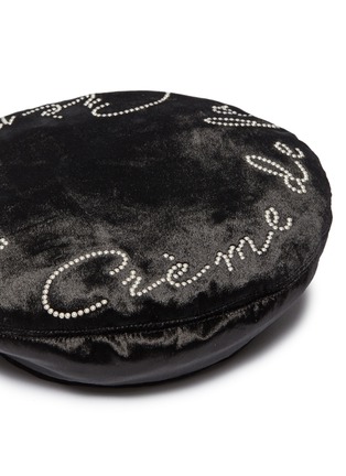 Detail View - Click To Enlarge - EUGENIA KIM - 'Cher' Swarovski pearl slogan velvet beret