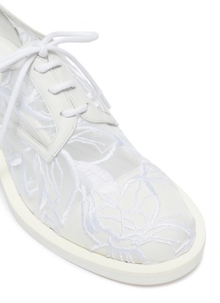 Detail View - Click To Enlarge - NICHOLAS KIRKWOOD - 'Casati' faux pearl heel floral embroidered mesh Derbies