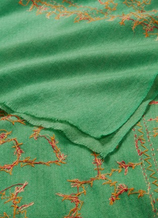 Detail View - Click To Enlarge - LANE'S - Frayed botanical embroidered pashmina scarf