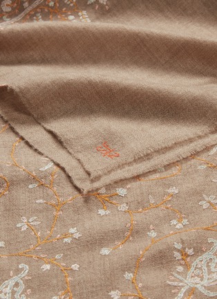 Detail View - Click To Enlarge - LANE'S - Botanical embroidered pashmina scarf