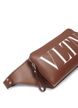  - VALENTINO GARAVANI - Logo print leather bum bag