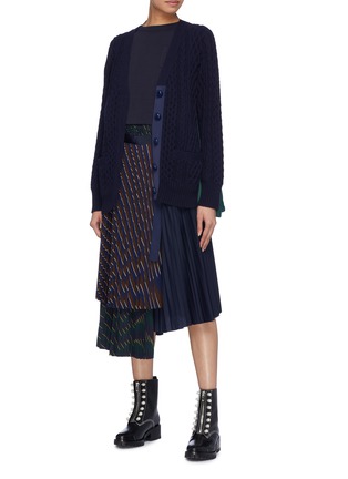 Figure View - Click To Enlarge - SACAI - Colourblock contrast back wool cable knit cardigan