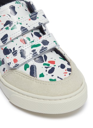 Detail View - Click To Enlarge - VEJA - 'V-12' speckle print leather toddler sneakers