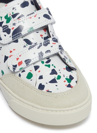 Detail View - Click To Enlarge - VEJA - 'V-12' speckle print leather kids sneakers