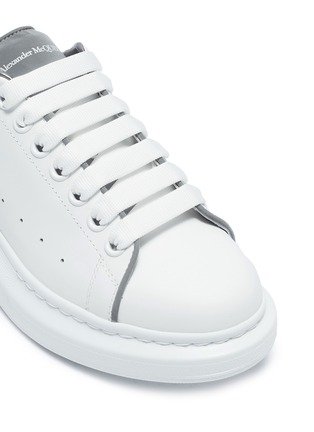 Detail View - Click To Enlarge - ALEXANDER MCQUEEN - 'Oversized Sneaker' in leather with contrast piping