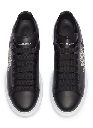 Detail View - Click To Enlarge - ALEXANDER MCQUEEN - 'Oversized Sneaker' in leather with perforated floral