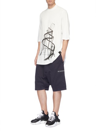 Figure View - Click To Enlarge - RICK OWENS DRKSHDW - Graphic patch flap pocket drop crotch shorts