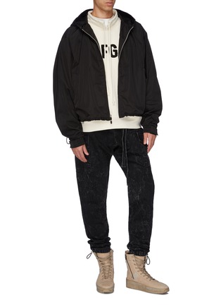 Figure View - Click To Enlarge - FEAR OF GOD - Contrast logo print panel cropped zip hoodie