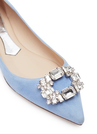 Detail View - Click To Enlarge - MAGRIT - Jewelled brooch suede skimmer flats