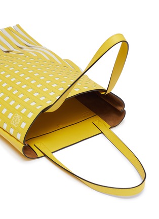 Detail View - Click To Enlarge - LOEWE - 'Vertical' grid fringe leather tote bag