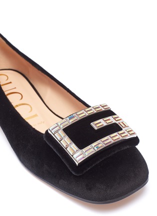 Detail View - Click To Enlarge - GUCCI - 'Madelyn' glass crystal logo plaque velvet flats