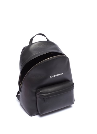Detail View - Click To Enlarge - BALENCIAGA - 'Everyday' logo print leather backpack
