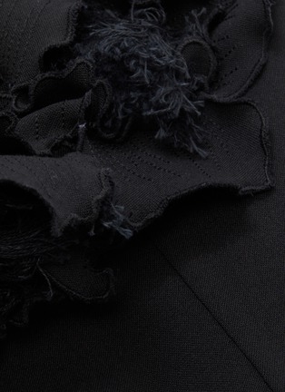 Detail View - Click To Enlarge - OSCAR DE LA RENTA - Tulle panel floral appliqué off-shoulder fishtail dress