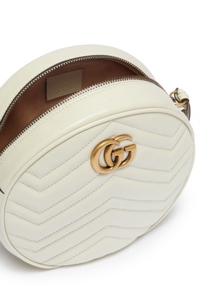 Detail View - Click To Enlarge - GUCCI - 'GG Marmont' round matelassé leather crossbody bag