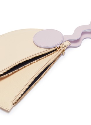 Detail View - Click To Enlarge - ROKSANDA - Wavy strap half moon leather clutch