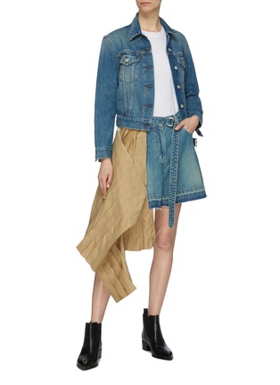 Figure View - Click To Enlarge - SACAI - Pleated twill asymmetric wrap panel patchwork denim shorts
