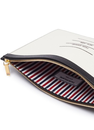 Detail View - Click To Enlarge - THOM BROWNE  - Logo print colourblock leather zip pouch