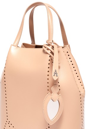 Detail View - Click To Enlarge - ALAÏA - Geometric lasercut small leather tote