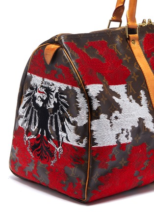 Detail View - Click To Enlarge - JAY AHR - Louis Vuitton Keepall 50 with National Flag embroidery – Austria