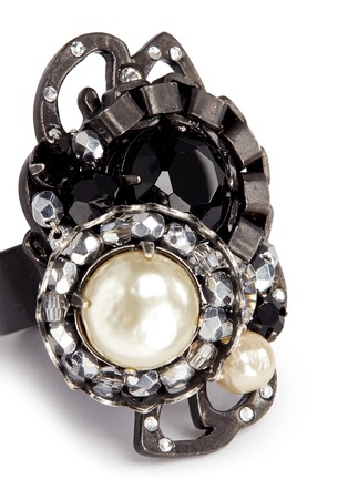 Detail View - Click To Enlarge - MIRIAM HASKELL - Crystal pearl crescent ring