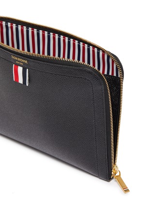 Detail View - Click To Enlarge - THOM BROWNE  - Pebble grain leather mini gusset folio clutch