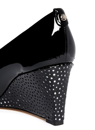 Detail View - Click To Enlarge - STUART WEITZMAN - 'Loire' perforated panel wedge pumps