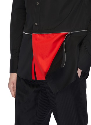 Detail View - Click To Enlarge - ALEXANDER MCQUEEN - Zip waist layered hem shirt