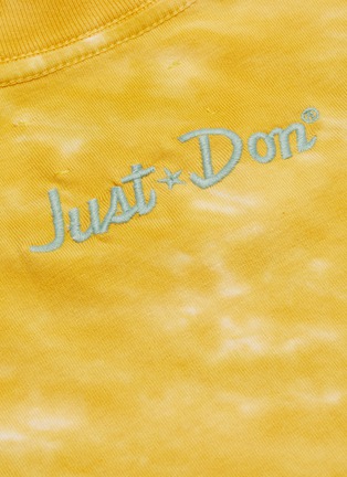  - JUST DON - 'Dunking Robot' graphic print tie-dye effect T-shirt