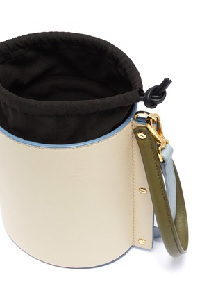 Detail View - Click To Enlarge - YUZEFI - 'Cubo' colourblock leather bucket bag