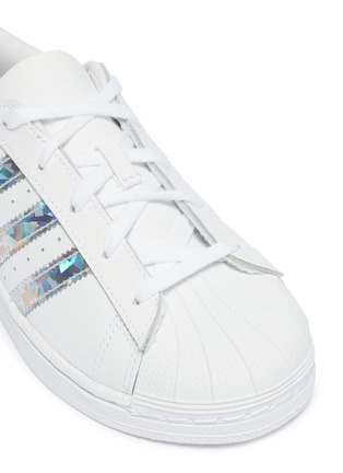Detail View - Click To Enlarge - ADIDAS - 'Superstar' metallic 3-Stripes leather kids sneakers