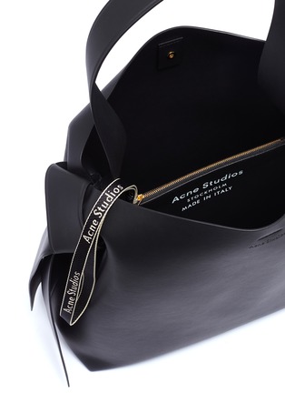 Detail View - Click To Enlarge - ACNE STUDIOS - Knot strap leather tote