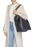 Figure View - Click To Enlarge - ACNE STUDIOS - Knot strap leather tote