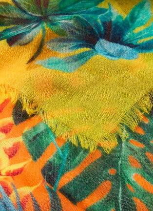 Detail View - Click To Enlarge - FRANCO FERRARI - Tropical print cashmere scarf